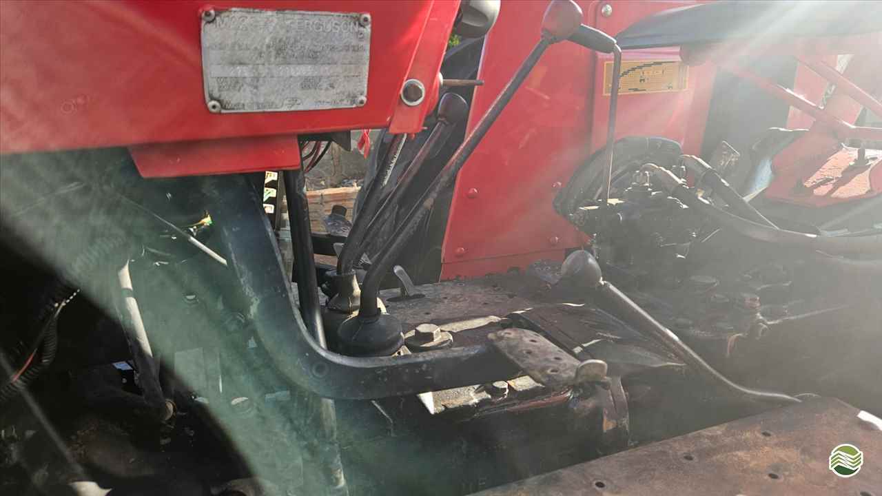 TRATOR MASSEY FERGUSON MF 275 Tração 4x2 Makes - São Miguel SAO MIGUEL ARCANJO SÃO PAULO SP